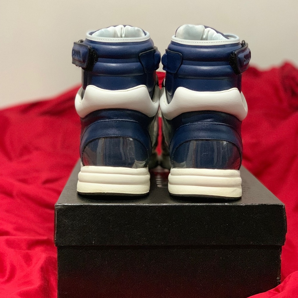 SOLD‼️ Chanel clear/navy blue high top sneakers - Picture 4 of 8